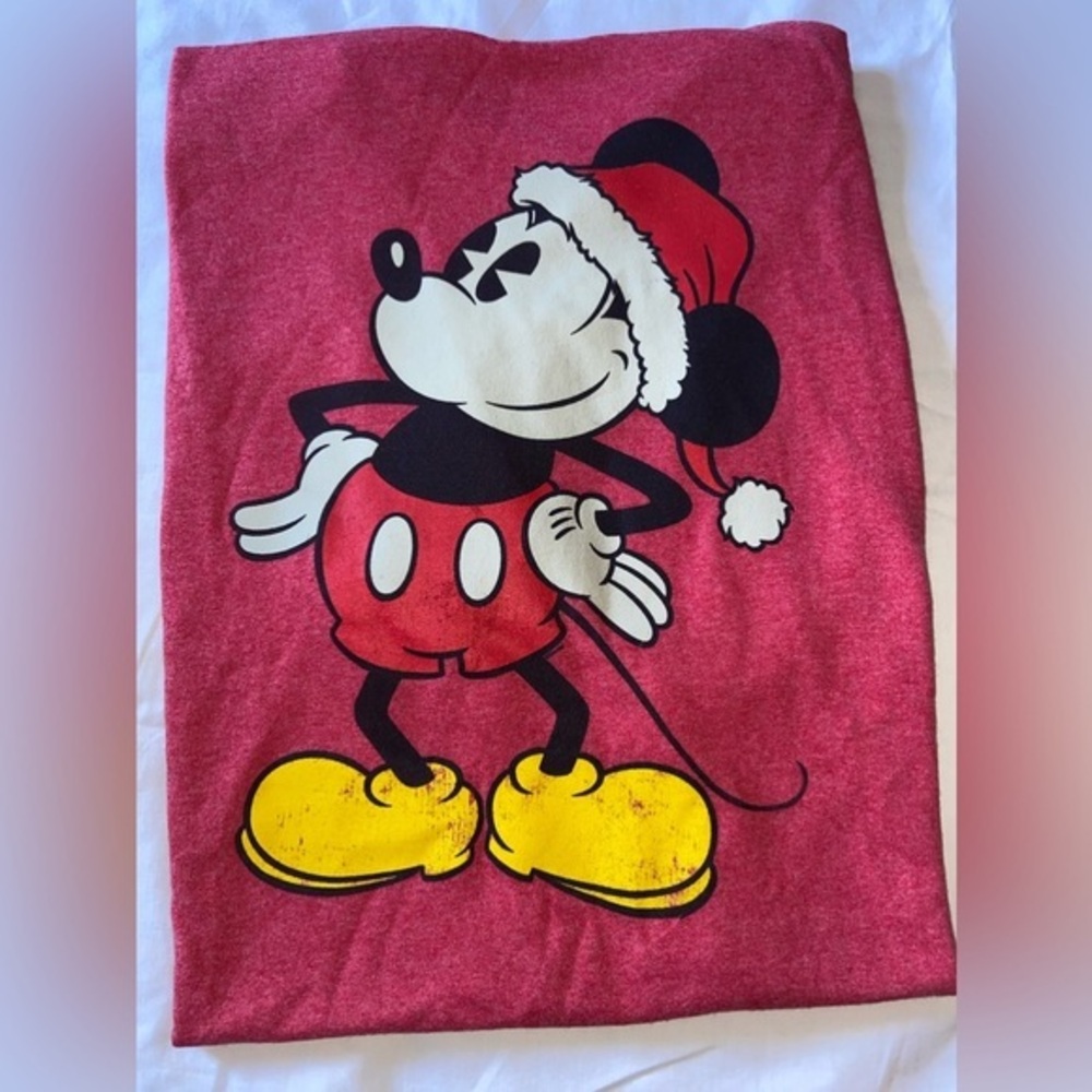 Mickey Mouse with Santa Hat Red T-Shirt Short-Sleeve, 2XL NWT